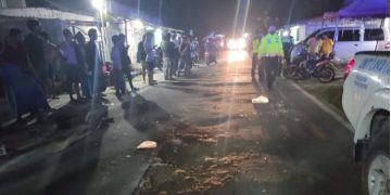 Pengendara Motor tewas setelah menabrak truk