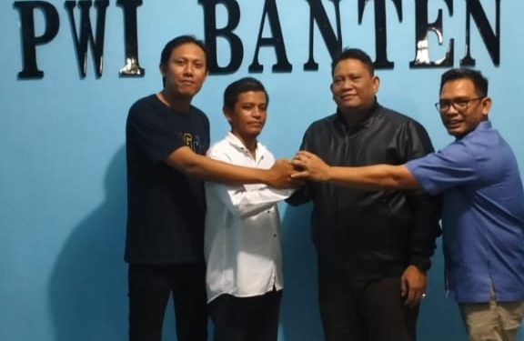Kisruh Kasipenkum Kejati Banten dan Wartawan Rudi Berujung Damai