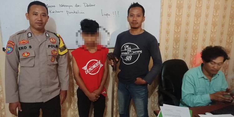 Personil Gabungan Polsek Petir dan Polres Serang Gagalkan Perang Sarung antar kampung di Petir