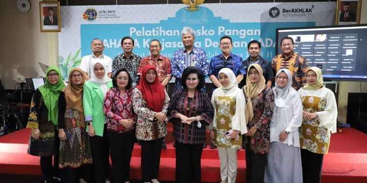 BPN Jaga Harga Pangan, Tekan Inflasi, Agar Masyarakat Dapat Membeli Paket Sembako di Bazar dan Pojok Pangan yang Tersedia pada Kantor Pertanahan se- Provinsi Banten