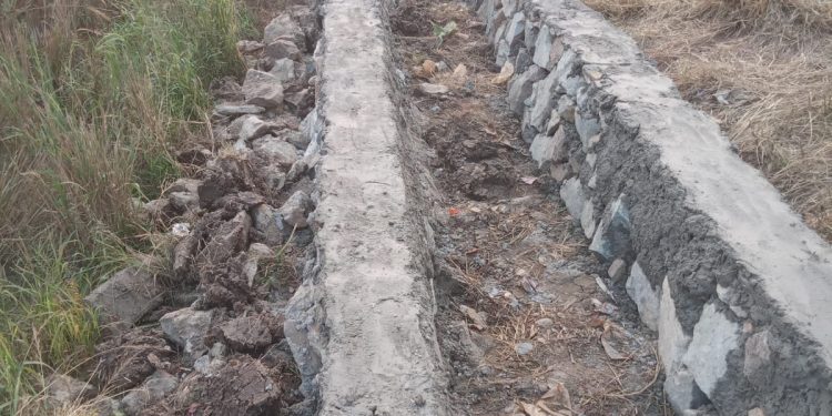 Program Percepatan Peningkatan Tata Guna Air dan Irigasi (P3-TGAI) Sudah Mencapai 150 m Kanan Kiri..