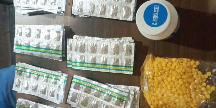 Sedang Menunggu Pelanggan RA alias Wahyu (34), Pengedar Pil Koplo Disergap Satresnarkoba Polres Serang