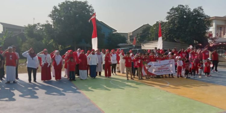 Warga RW 15 Puri Serang Hijau Laksanakan Upacara HUT RI Ke 78/2023
