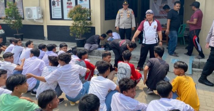Polsek carenang Tangkap 34 Pelajar SMA Yang Akan Tawuran
