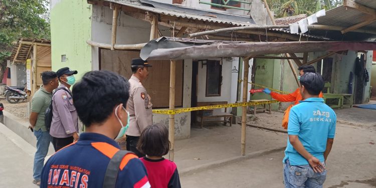 Kena PHK Lelaki Lajang (45) Ditemukan Tewas Gantung Diri