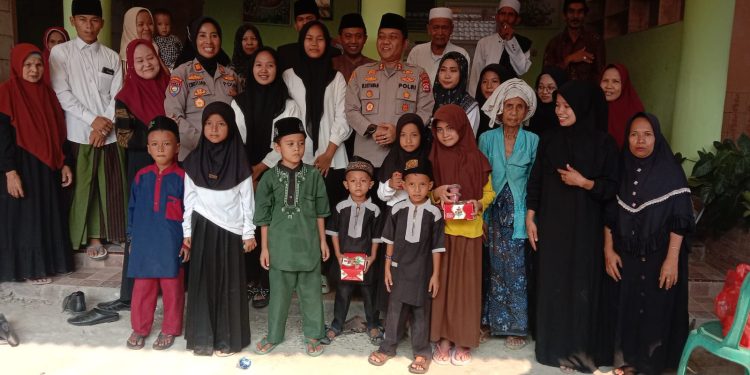 Gelar Jum’at Curhat, Kapolres Temui Masyarakat Bandung