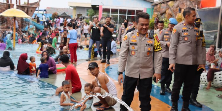 Memasuki Libur Panjang: Kapolres Serang Kunjungi Objek Wisata Water Park Binuang