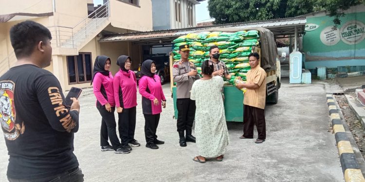 Tim Satgas Pangan Polres Serang Gelar Operasi Pasar Beras Murah.