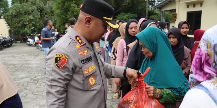 Gelar Program: “NGARIUNG IMAN NGARIUNG AMAN” Kapolres Serang Silaturahmi Dengan Masyarakat Cikeusal