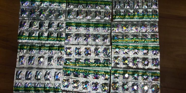 Toko Kosmetik Pemasok Obat Terlarang, Digerebek Personil Satresnarkoba