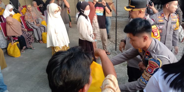 Safari Ramadhan, Kapolres Bukber Puasa Dengan Warga Cikande