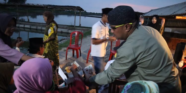 Safari Ramadhan, Kapolres Buka Puasa Bersama Dengan Warga Nelayan dan Panti Jompo