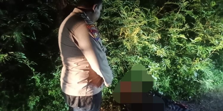 Pria Tanpa Identitas Ditemukan Tewas Tergeletak di Pinggir Jalan