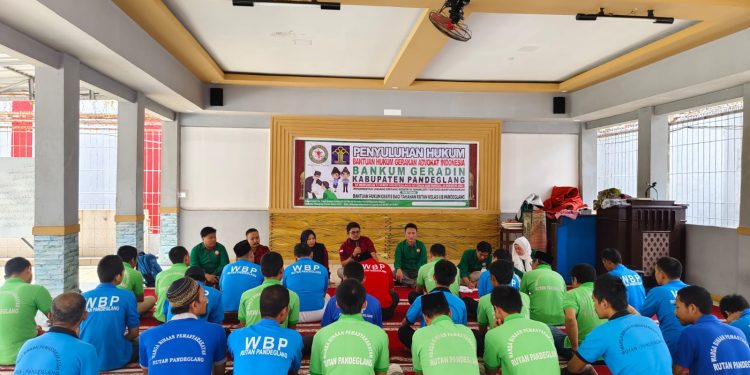 BANKUM GERADIN KABUPATEN PANDEGLANG MELAKSANAKAN PENYULUHAN HUKUM di RUTAN KELAS IIB PANDEGLANG.