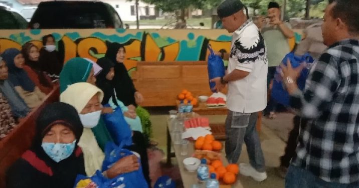 Senang Berbuka Puasa Bersama, Emak-emak Doakan Kapolres Sehat dan Mudah Rejeki