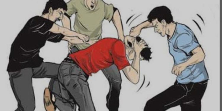 Niat Melerai, Bapak Jadi Sasaran Pengeroyok