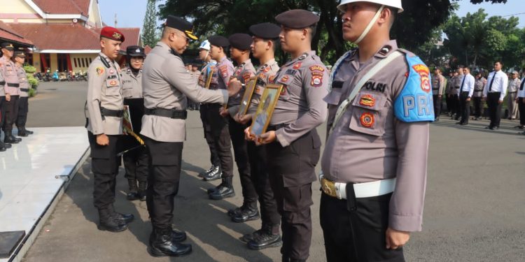 Empat Personil Polresta Serang Kota Di PTDH-Kan