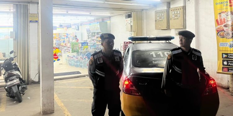 Personil Satsamapta Patroli KRYD, Mini Market Jadi Target Pengawasan