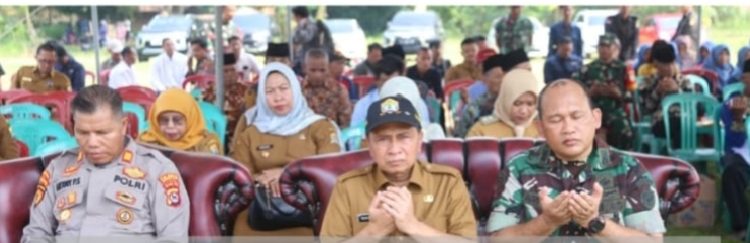 Kodim 0602 Bersama Pemkot Serang Bangun Jalan Sepanjang 300 meter di Kec. Walantaka