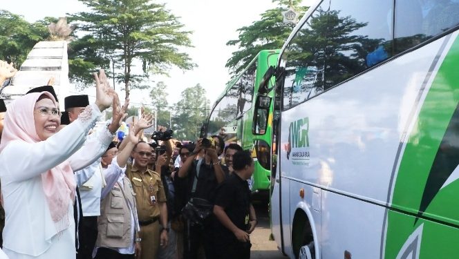 Lepas Jemaah Haji Kloter 39, Pesan Bupati Serang Jadilah Tamu Allah Yang Baik