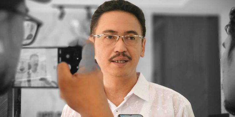 Uday Suhada Wawancara di DPD PDIP Banten