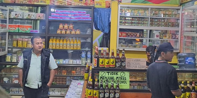 Gelar Kring Serse, Personil Satreskrim Sikat Puluhan Botol Miras