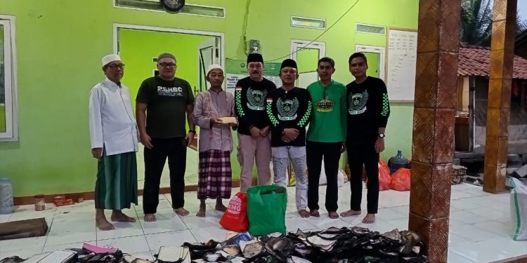 Puri Serang Hijau Bikers Club (PSHBC) Kota Serang Bansos Ke Ponpes Dalilul Khoirot Kramatwatu Yang Mendapat Musibah Kebakaran