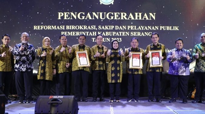 Apresiasi Kinerja OPD, Bupati Serang Berikan SAKIP Award 2023