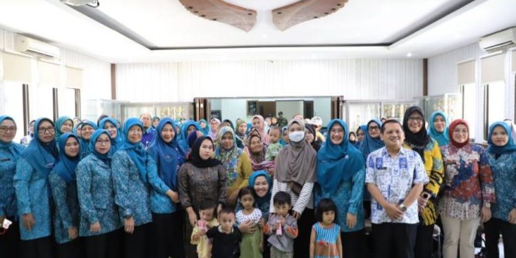 Monitoring Stunting, TP PKK Banten Apresiasi Fasilitas Posyandu di Kota Tangerang