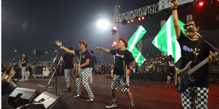 Tipe-X Sukses Hibur Ribuan Penonton di Opening Ceremony POPDA XI Banten Kota Tangerang
