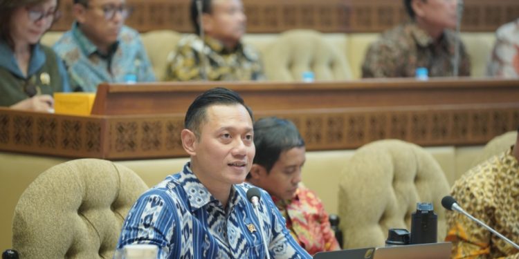 Rapat Kerja dengan Komisi II DPR RI, Menteri AHY Laporkan Realisasi Kinerja Tahun Anggaran 2023, 2024, dan Rencana Kerja 2025