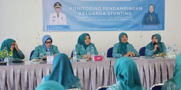 Pj Ketua TP PKK Provinsi Banten Tine Al Muktabar Lakukan Monitoring Pendampingan Keluarga Stunting Kabupaten Lebak