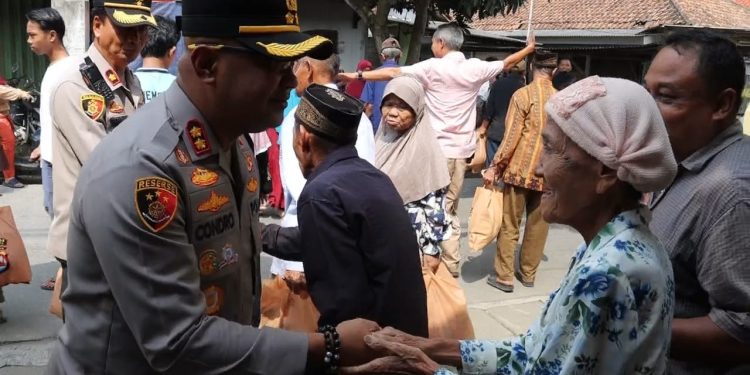 Kapolres Serang Munggahan Idul Adha Bersama Lansia Warga Desa Sentul