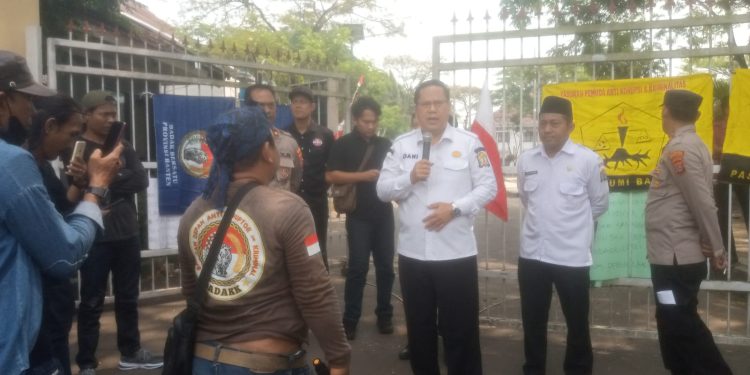 PEMKOT SERANG DI GERUDUG BADAK BERSATU