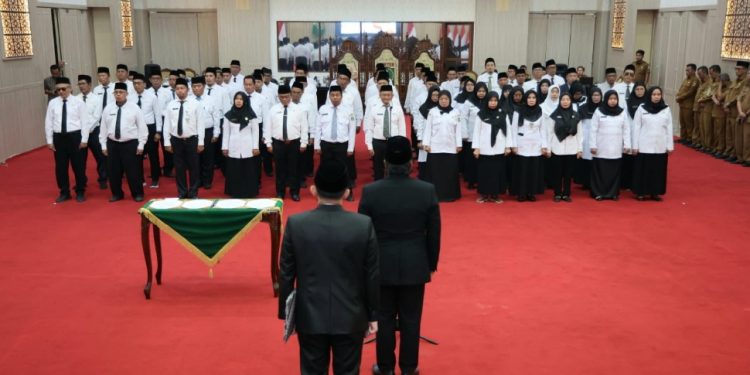 72 Kepala Sekolah dan Pengawas Resmi di Lantik
