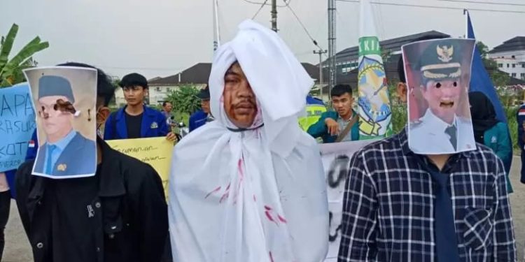 Peringati HUT Kota Serang, Aliansi BEM Gelar Aksi Demonstrasi