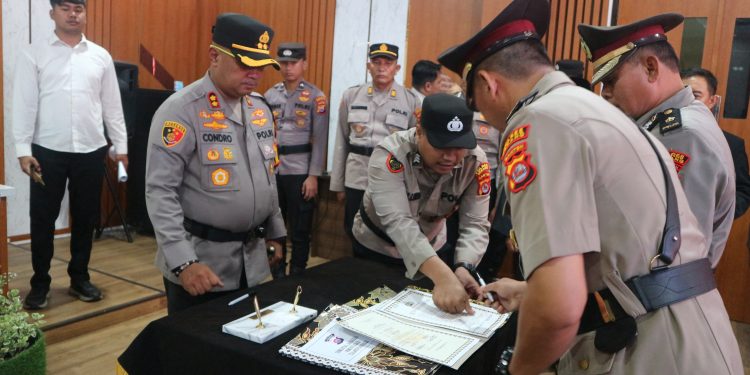 Kapolres Serang Pimpin Sertijab Pejabat Utama dan Kapolsek