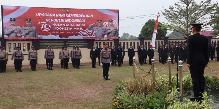 Wakapolres Pimpin Upacara Hari Kemerdekaan RI Ke 79/2024 di di Mapolres Serang