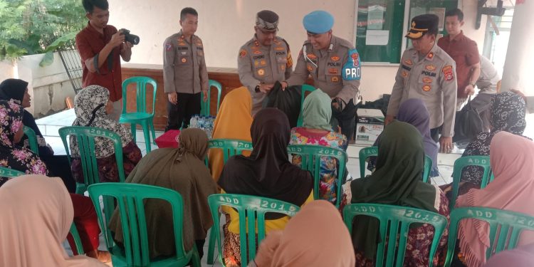 Serap Aspirasi Masyarakat, Kapolres Condro Sasongko Silaturahmi di Kantor Desa Cisait