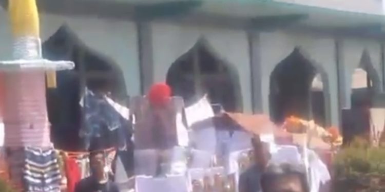 Warga Tembong Masjid Gelar “Panjang Mulud” Pertama Di Kota Serang.