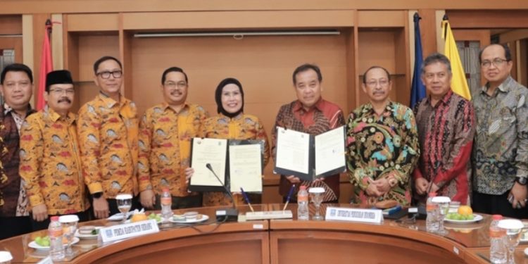 Bupati Serang Beri Beasiswa Pascasarjana 24 Guru SD di UPI Bandung