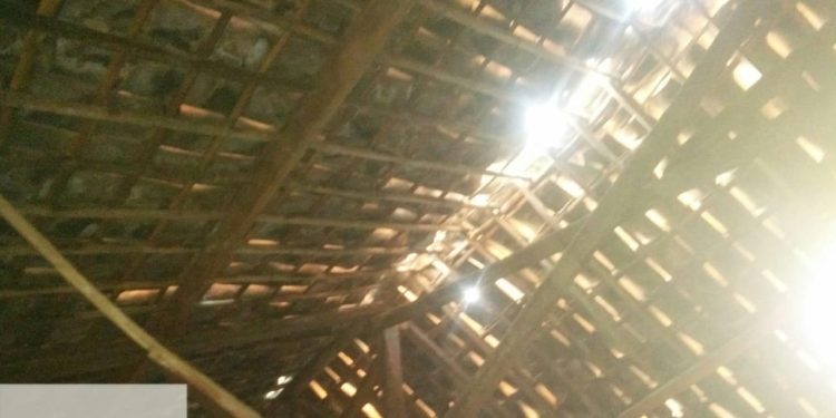 Rumah Nyaris Hancur: Ibu Neng Warga Cipare Kota Serang Mengharapkan Bantuan Pemerintah