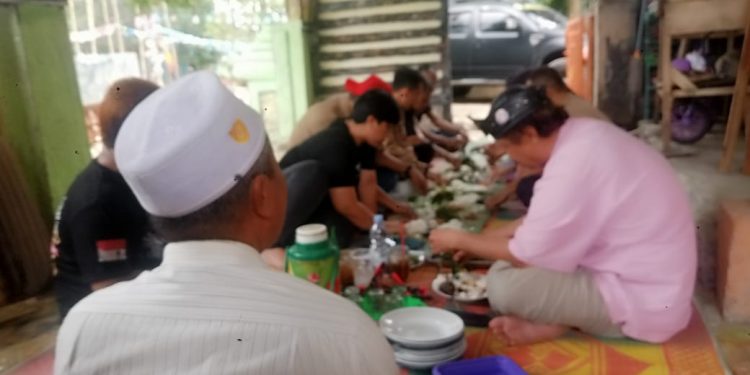 Calon Bupati Pandeglang, Kunjungi Warga Kadu Kored Berikan Santunan Janda Dan Yatim Piatu