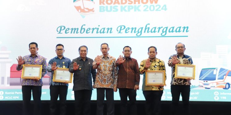 KPK Berikan Penghargaan untuk Kantor Pertanahan Kota Tangerang dan Kabupaten Tangerang
