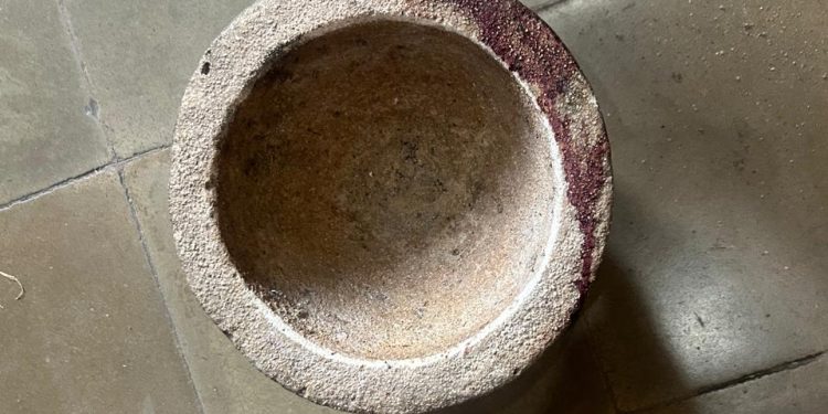 Terpergok Nyuri, Maling Kepruk Penghuni Rumah