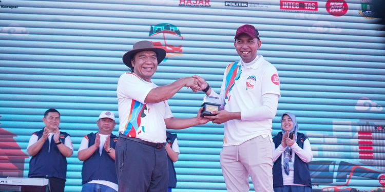 Tutup Roadshow Bus KPK, Pj Gubernur Al Muktabar: Partisipasi Masyarakat Banten Sangat Tinggi