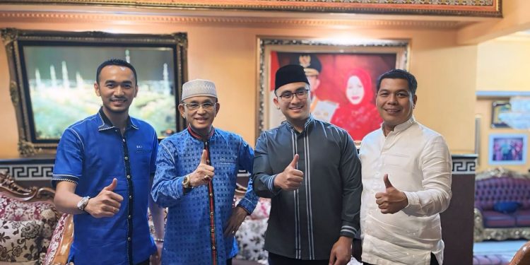 Kunjungi Mantan Bupati Taufik Nuriman, Andika Hazrumy: Beliau Mendoakan & Mendukung