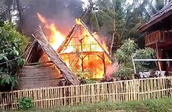 Diduga Akibat Korsleting Listrik, Rumah Warga di Desa Pabuaran Kab. Serang Alami Kebakaran