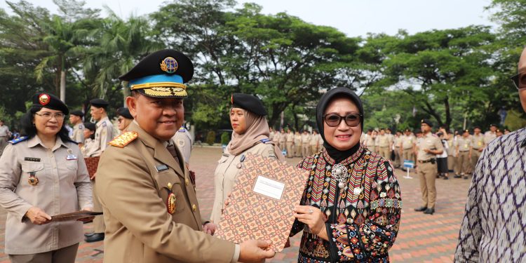 49 Pegawai dan 21 Purna Bakti di Provinsi Banten Terima Piagam Penghargaan di Hari Peringatan Hantaru 2024