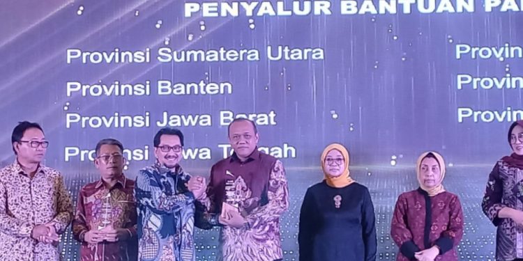 Provinsi Banten Raih Apresiasi sebagai Daerah Penyalur Bantuan Pangan Pengentasan Stunting oleh ID FOOD